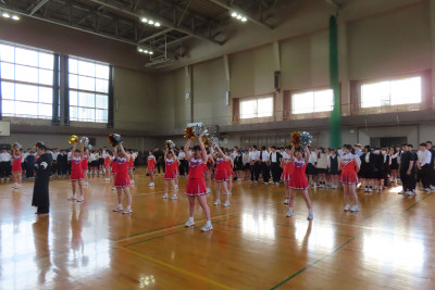 応援団とチアによる演舞