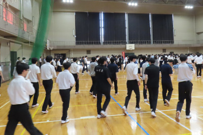 体育館に避難