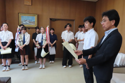 ④